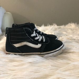 Size 9.5 toddler HI TOP VANS